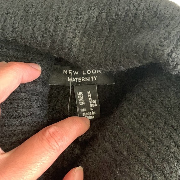 NEW LOOK MATERNITY Turtle Sweater Pullover. Black. M - Picture 3 of 4